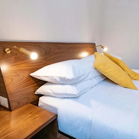 Bed & Breakfast 21 Armeno 4*